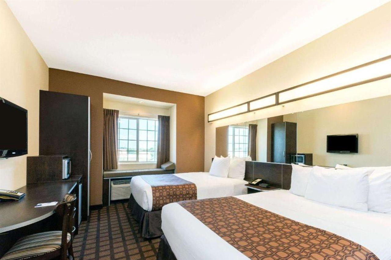 Microtel Inn And Suites איגל פאס מראה חיצוני תמונה